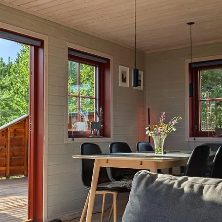 In Mit Sauna, Fusslaeufig Zum Zentrum Feriehus