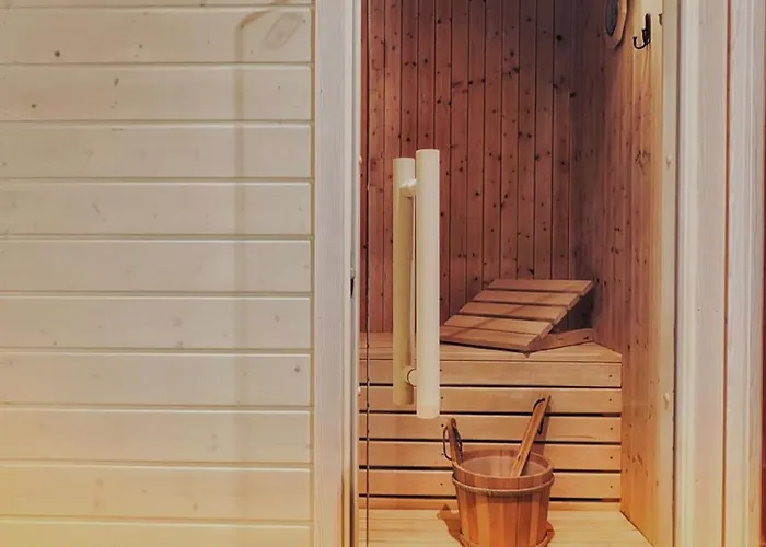 In Mit Sauna, Fusslaeufig Zum Zentrum Holiday home Vradal
